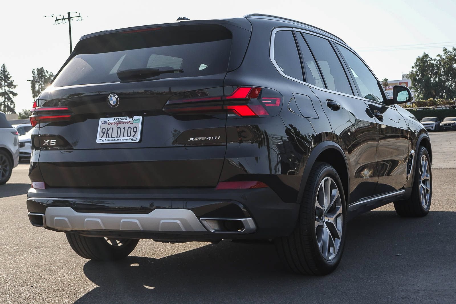 Used 2024 BMW X5 xDrive40i w/ Premium Package AWD/4WD image 5