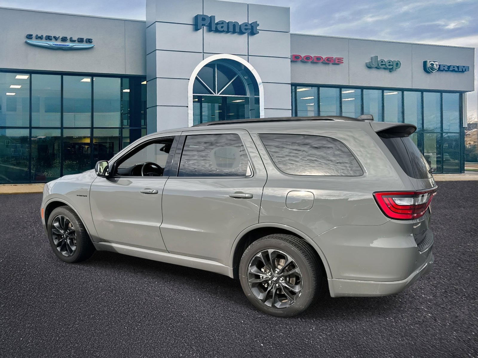 Used 2025 Dodge Durango R/T image 3