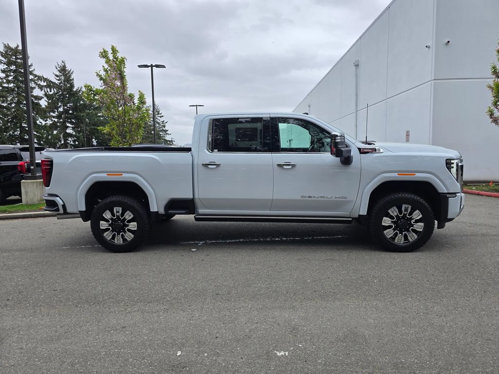 New 2026 GMC Sierra 3500 Denali w/ Denali Reserve Package AWD/4WD image 6