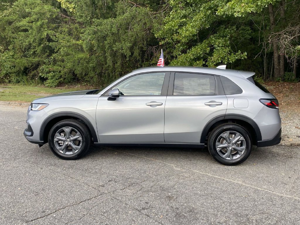 New 2027 Honda HR-V LX image 2