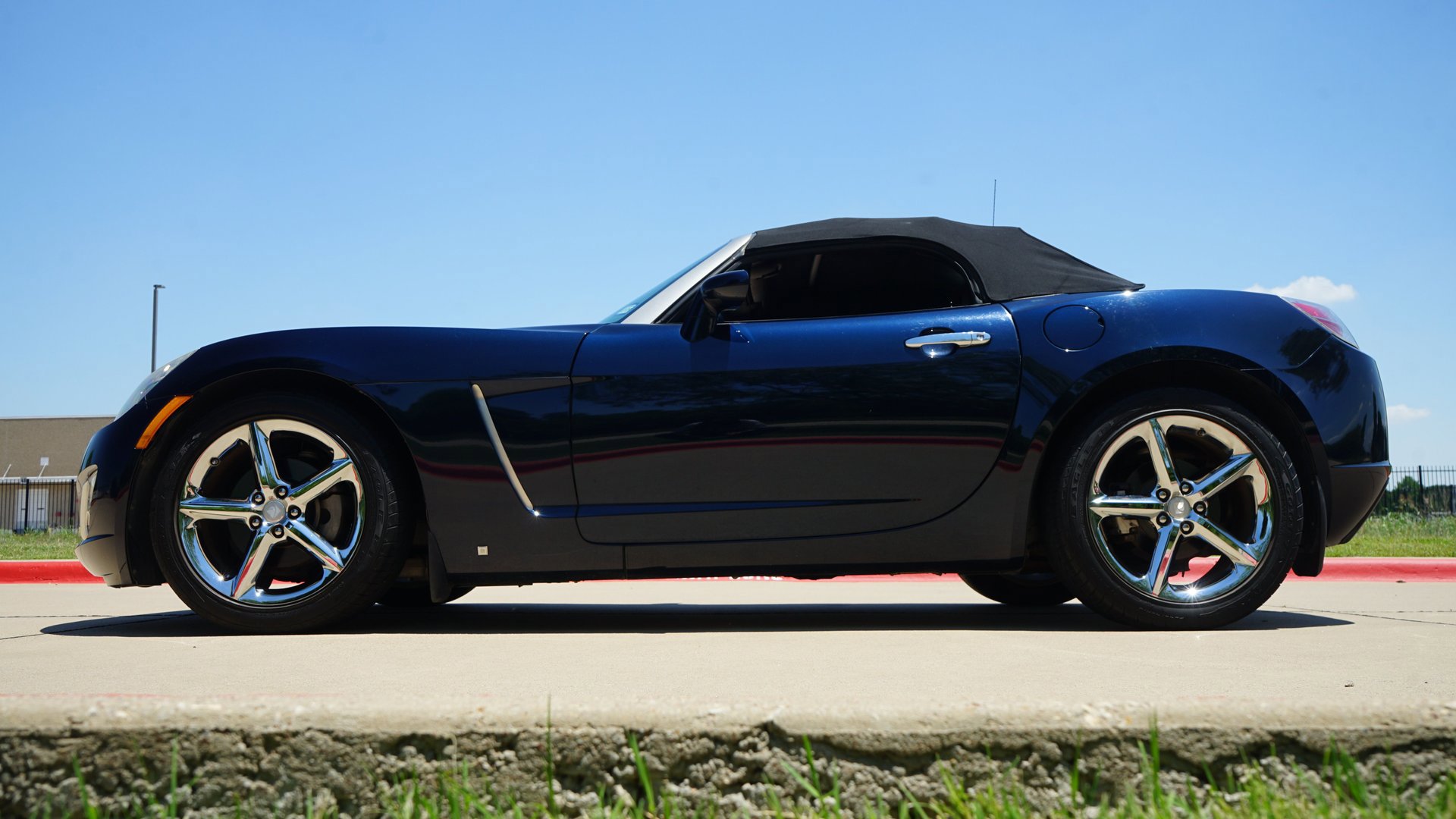 Used 2008 Saturn Sky Red Line RWD image 7