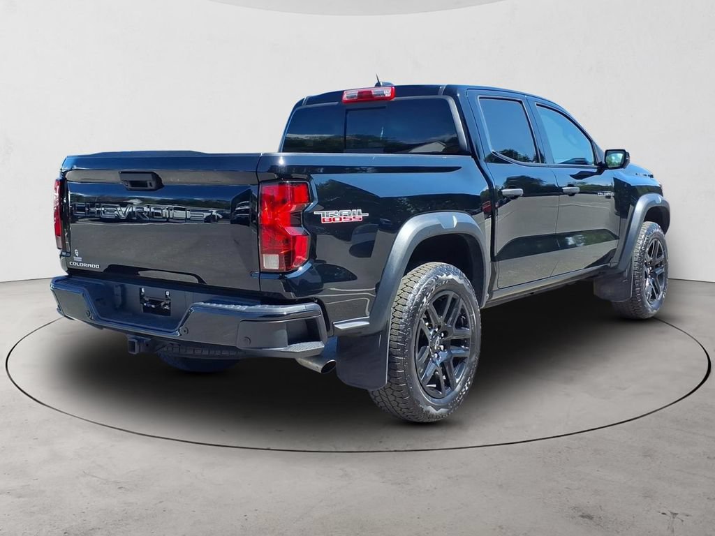 Used 2024 Chevrolet Colorado Trail Boss w/ Technology Package AWD/4WD image 5