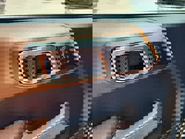 Used 2023 Ford Bronco Outer Banks AWD/4WD image 15