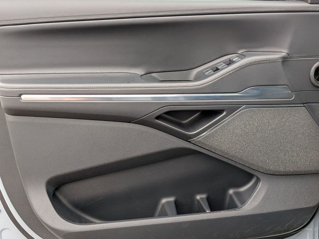 New 2025 Lincoln Navigator Reserve w/ Jet Appearance Package image 15