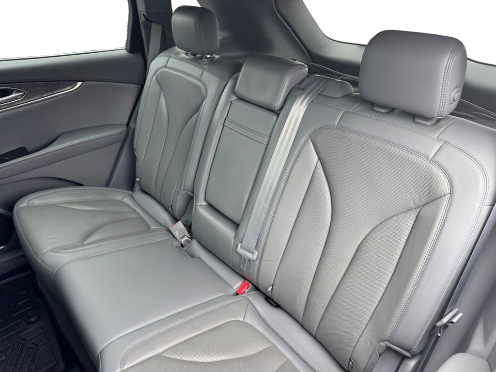 Used 2020 Lincoln Nautilus Reserve FWD image 13