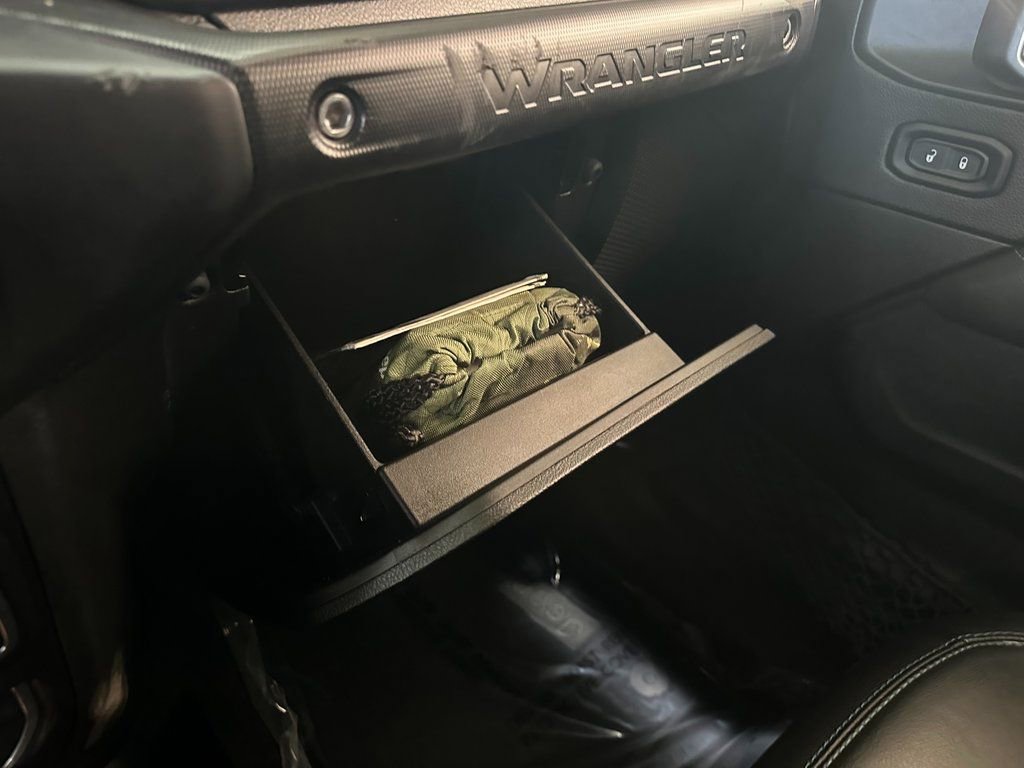 Certified 2021 Jeep Wrangler Unlimited Rubicon 4xe w/ Steel Bumper Group image 30