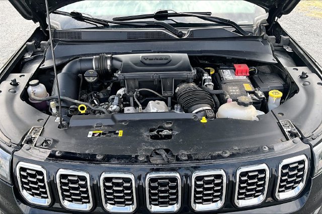 Used 2025 Jeep Compass Limited AWD/4WD image 30