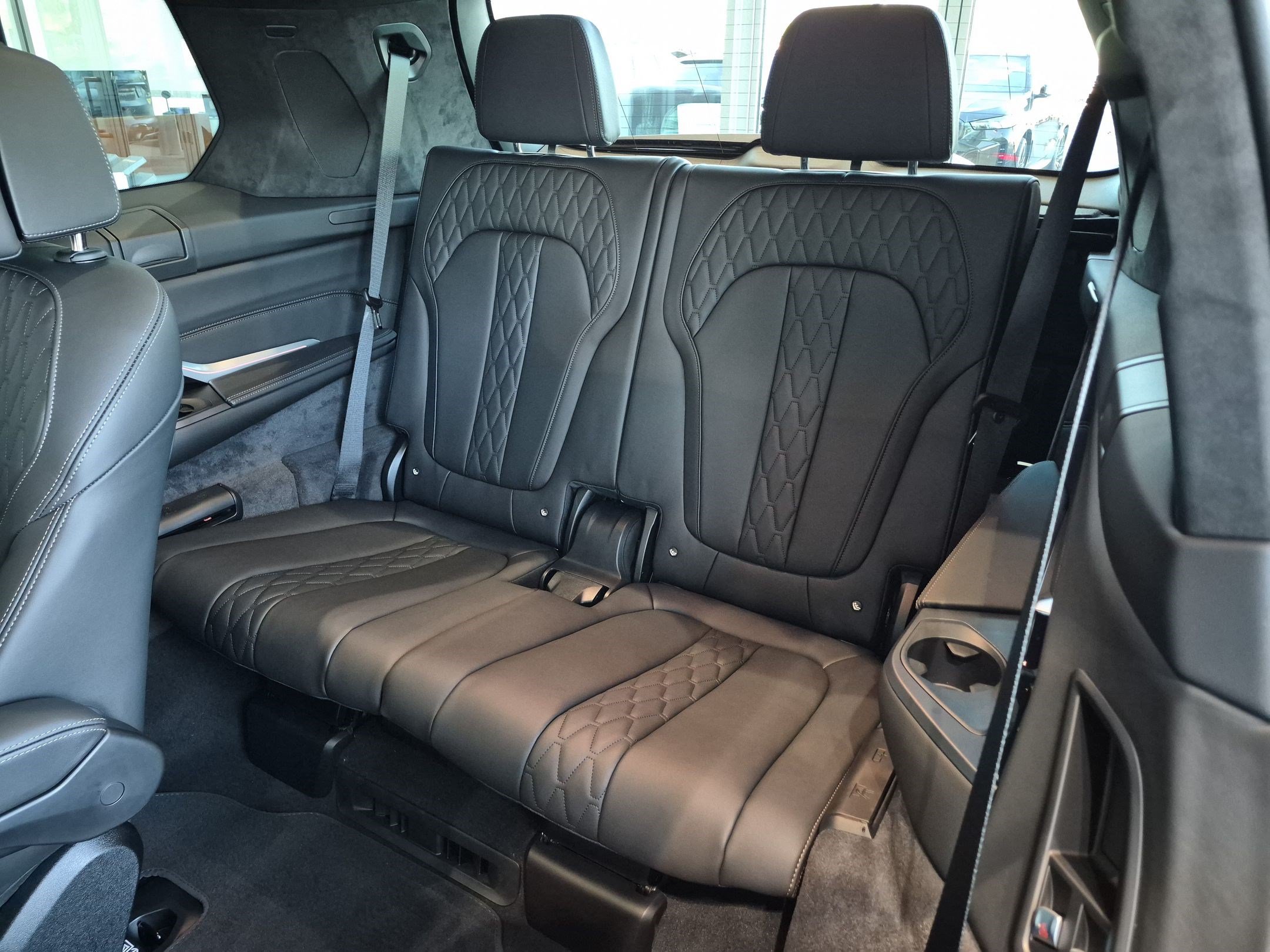 New 2027 BMW X7 M60i AWD/4WD image 32