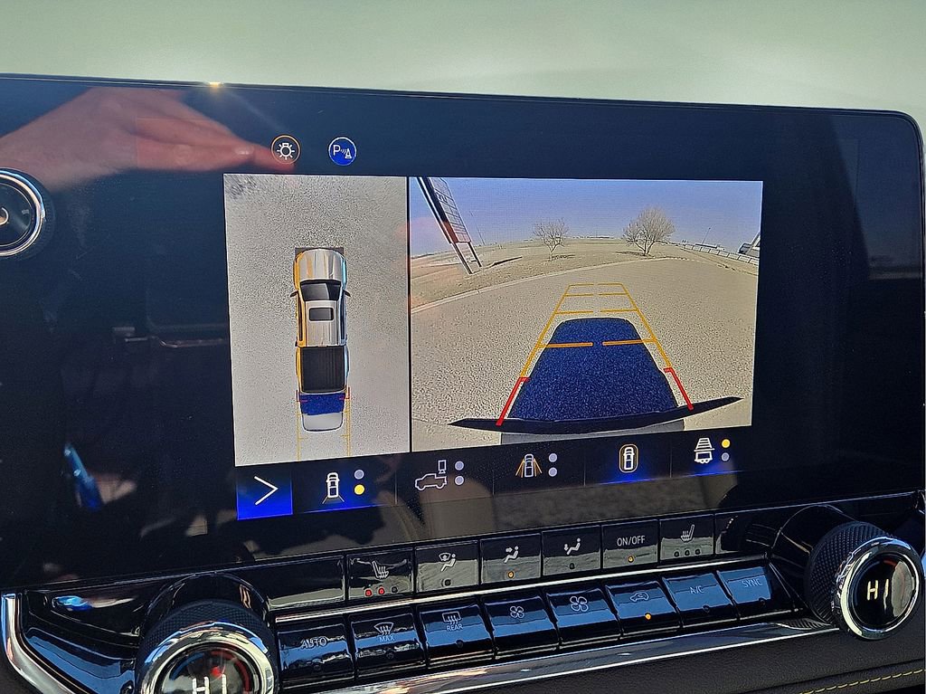 Used 2024 Chevrolet Colorado ZR2 w/ Technology Package image 26