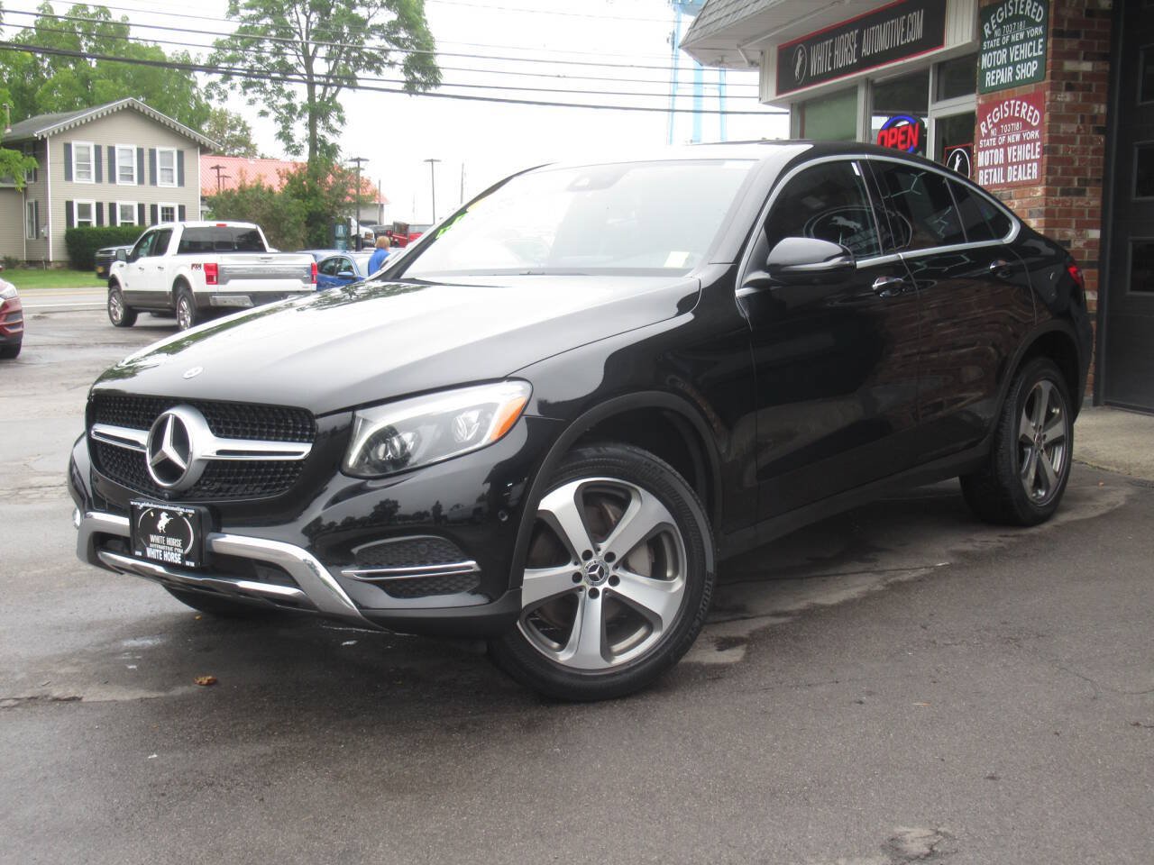 Used 2019 Mercedes-Benz GLC 300 4MATIC Coupe image 35