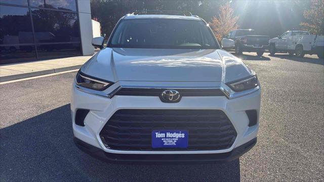 Used 2024 Toyota Grand Highlander XLE image 2