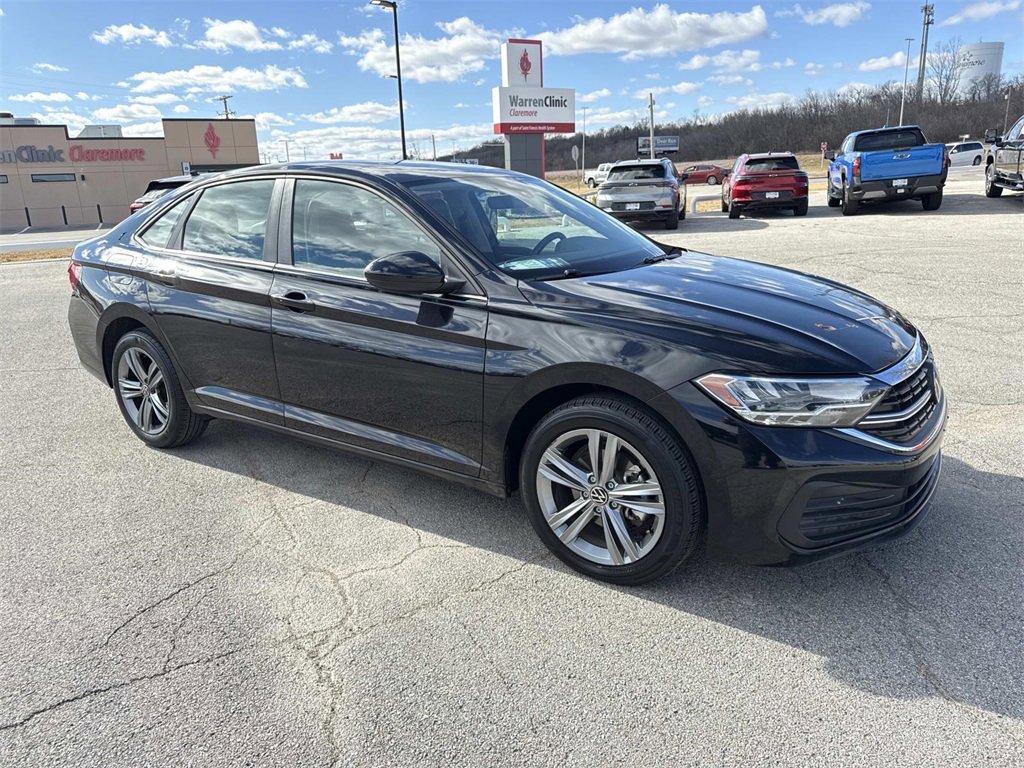 Used 2024 Volkswagen Jetta SE image 7