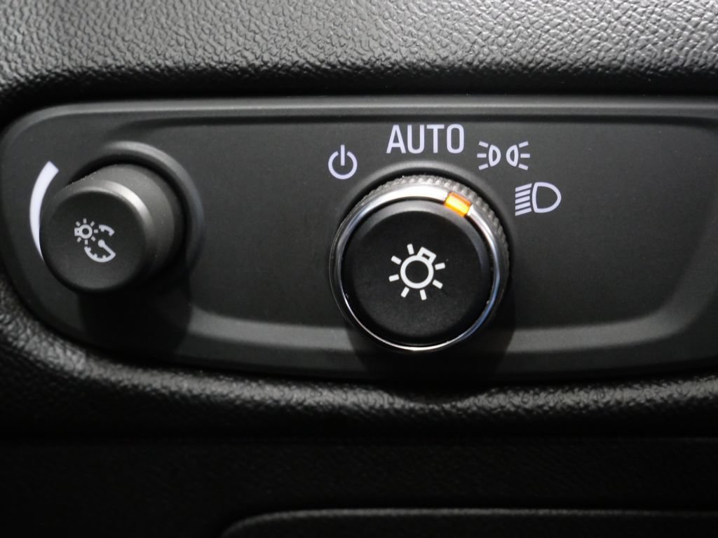 Used 2024 Chevrolet Malibu LT FWD image 14