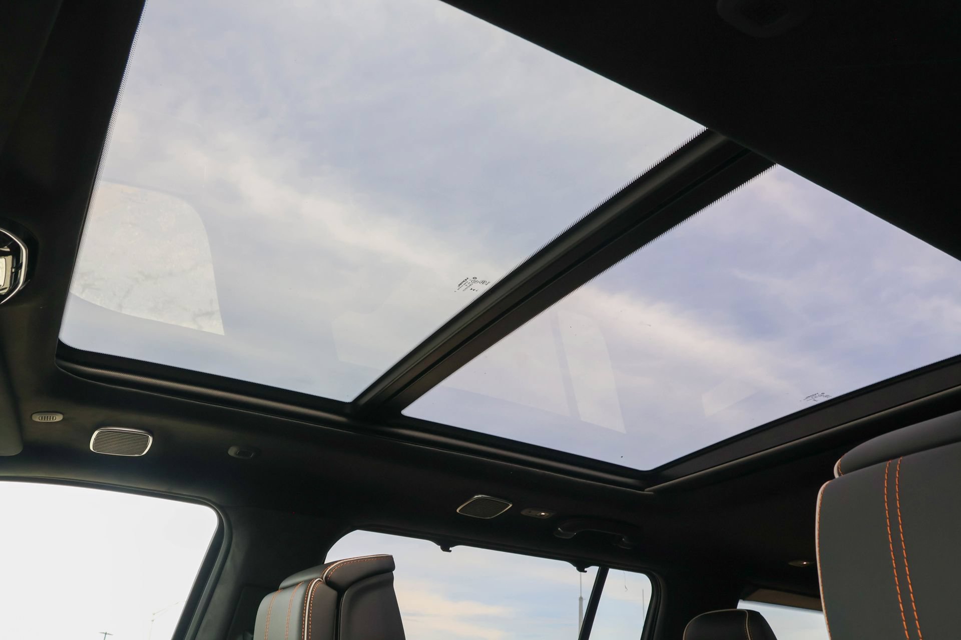 New 2026 Jeep Grand Wagoneer L Summit AWD/4WD image 5