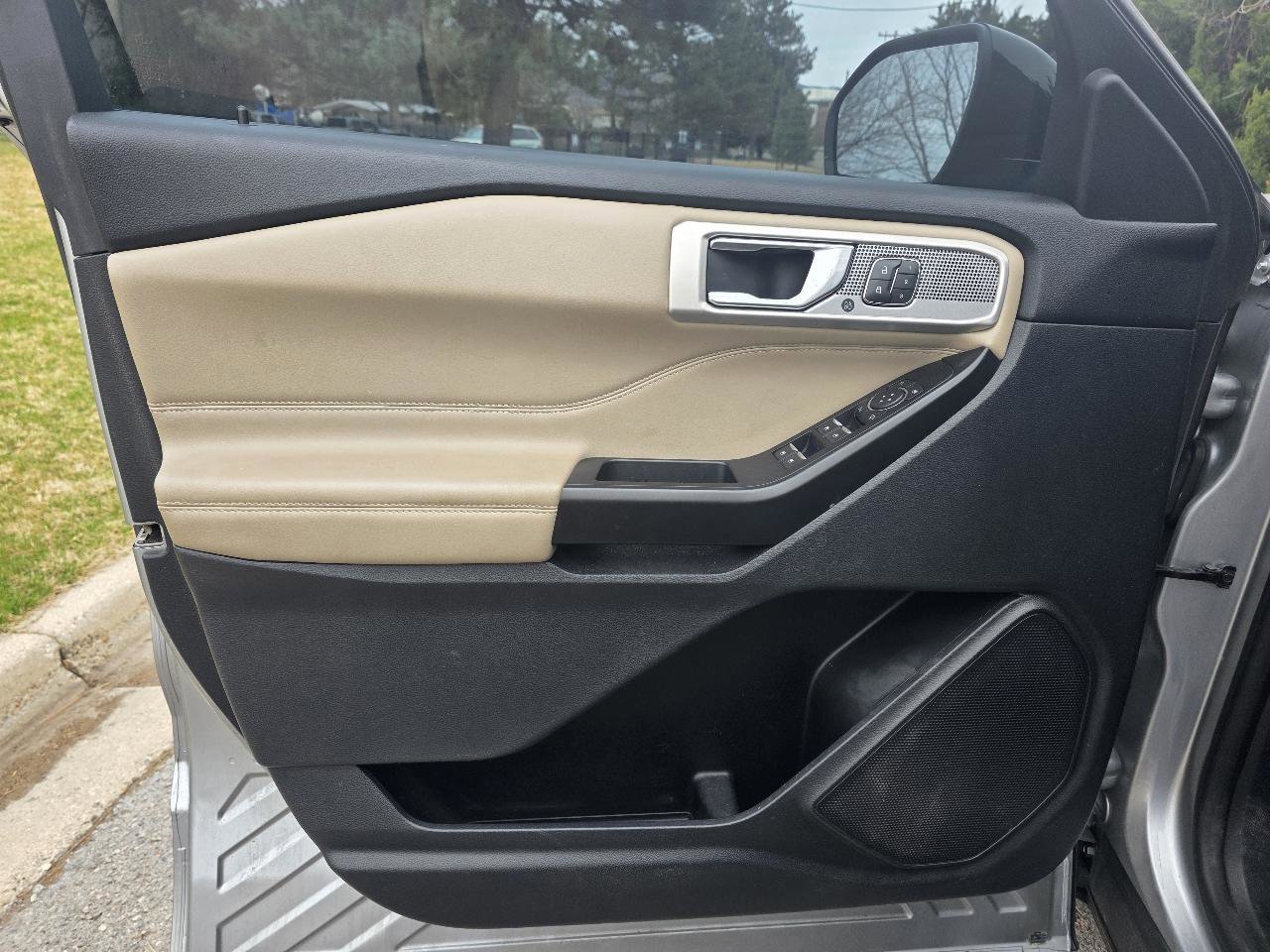 Used 2020 Ford Explorer Limited AWD/4WD image 13