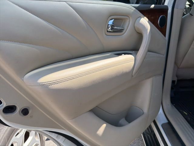 Used 2017 INFINITI QX80 4WD w/ Deluxe Technology Package image 22