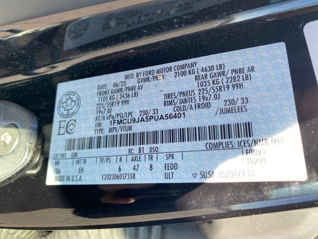 Used 2023 Ford Escape Platinum AWD/4WD image 23