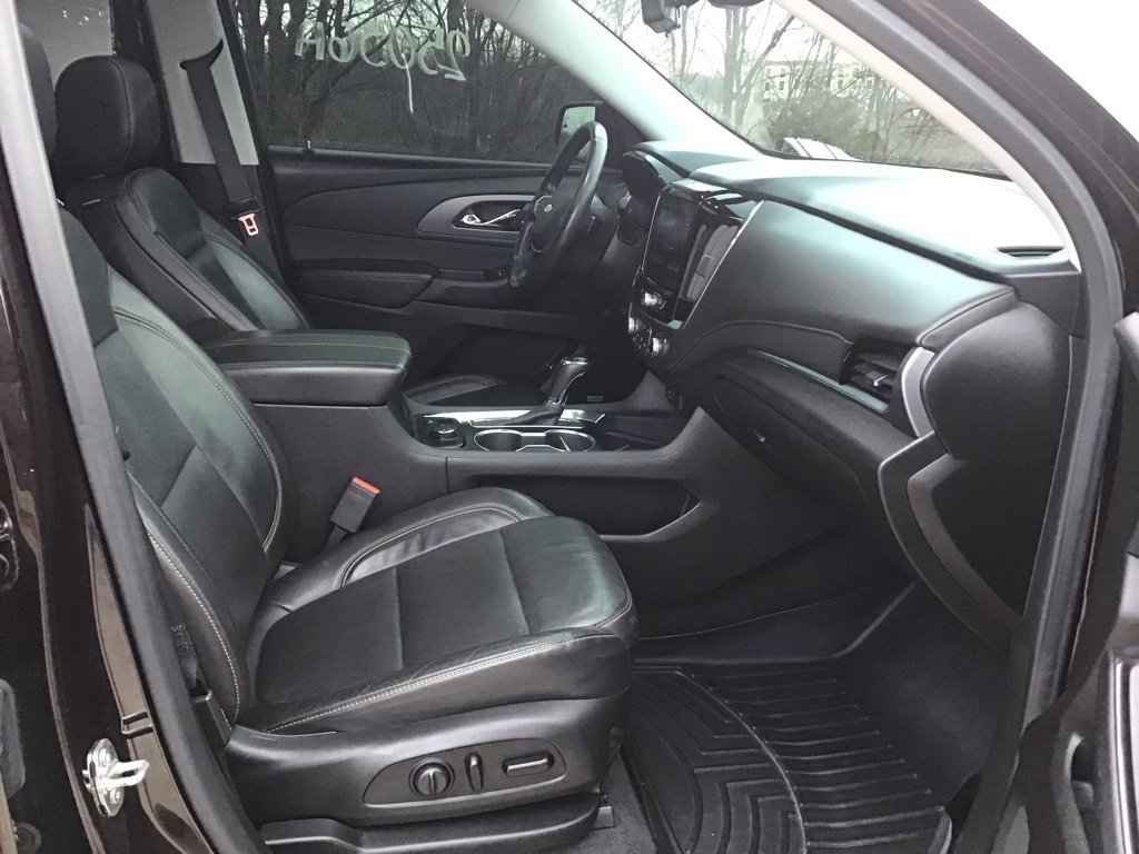 Used 2020 Chevrolet Traverse Premier image 26