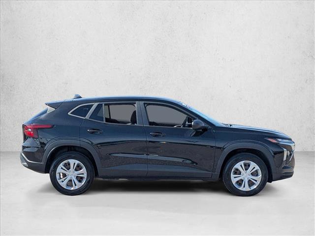 Used 2024 Chevrolet Trax LS w/ Driver Confidence Package FWD video 4