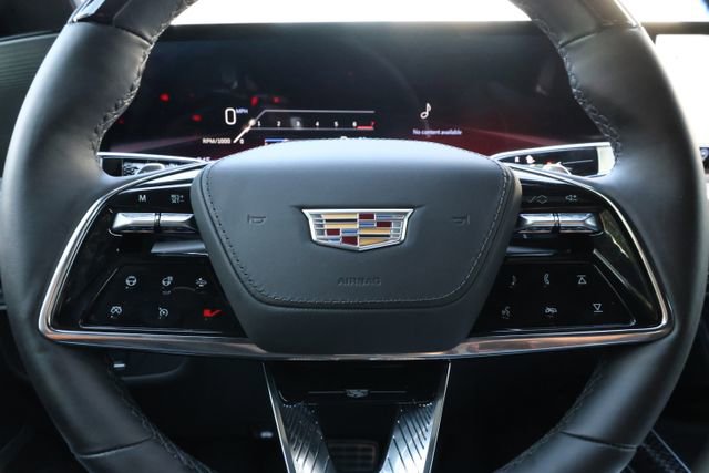 Used 2025 Cadillac Escalade V w/ LPO, ONYX Package image 17