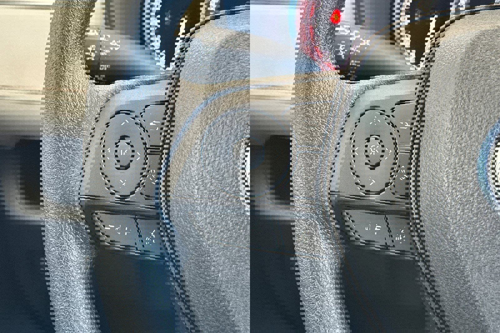 New 2025 Toyota RAV4 XLE image 27