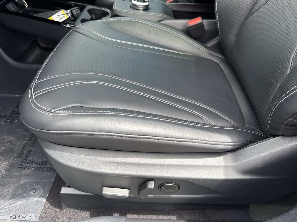 Used 2022 Ford Mustang Mach-E Premium AWD/4WD image 26