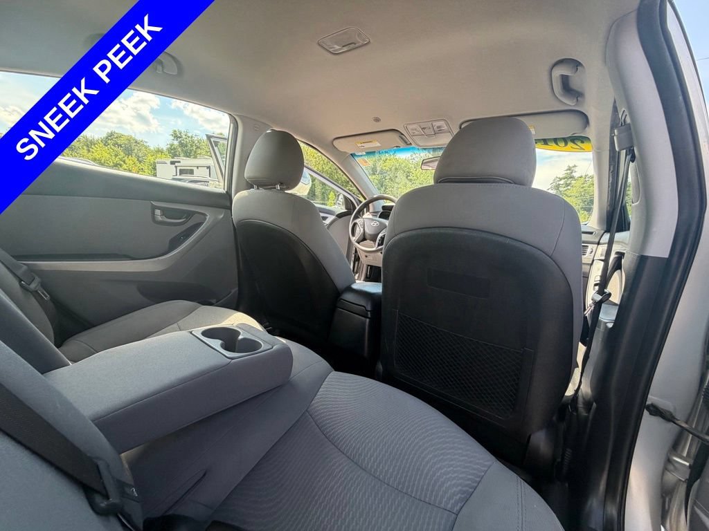 Used 2015 Hyundai Elantra SE w/ Option Group 02 FWD image 26