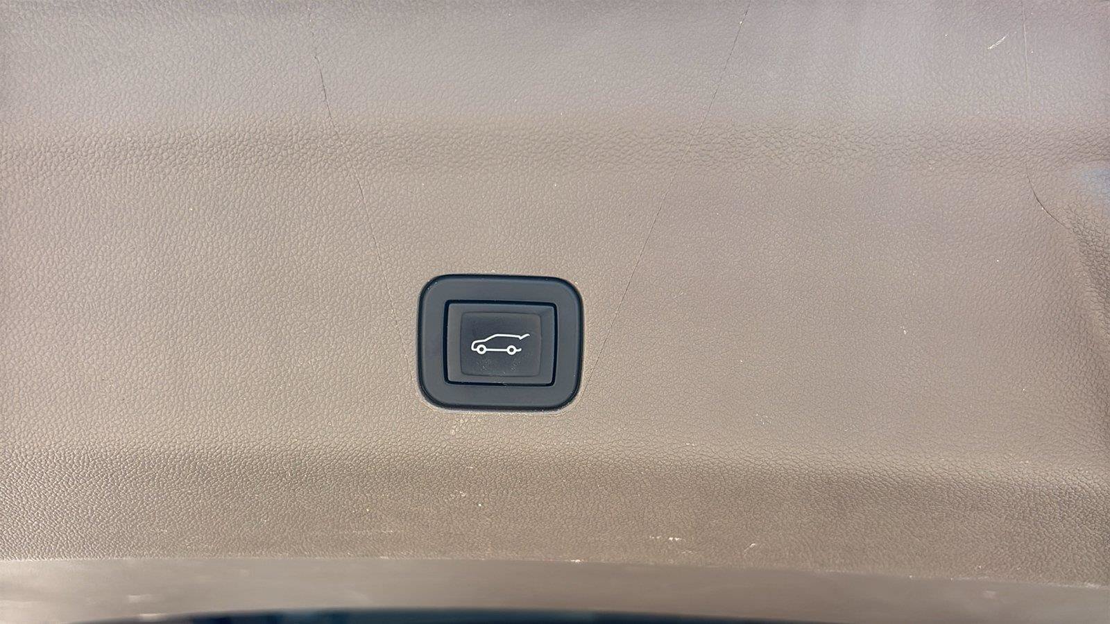 Certified 2023 GMC Yukon XL Denali RWD image 22