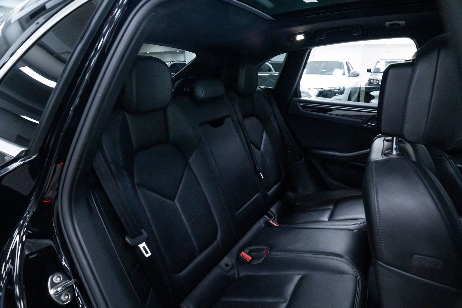 Used 2017 Porsche Macan S AWD/4WD image 23