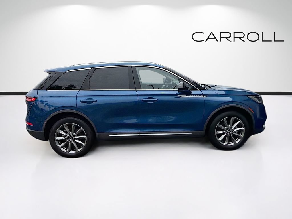 Used 2020 Lincoln Corsair AWD image 2