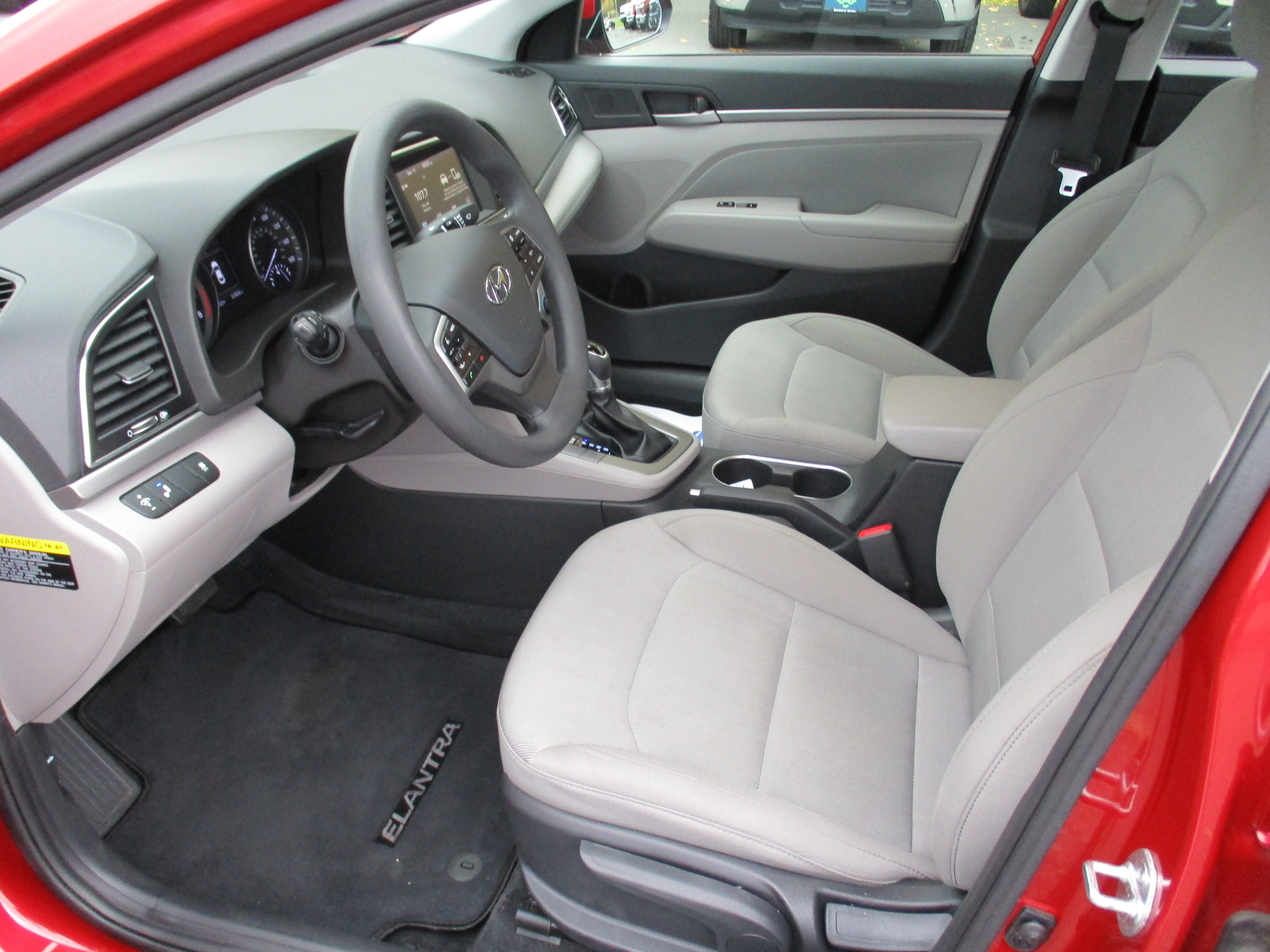 Used 2018 Hyundai Elantra SEL FWD image 11