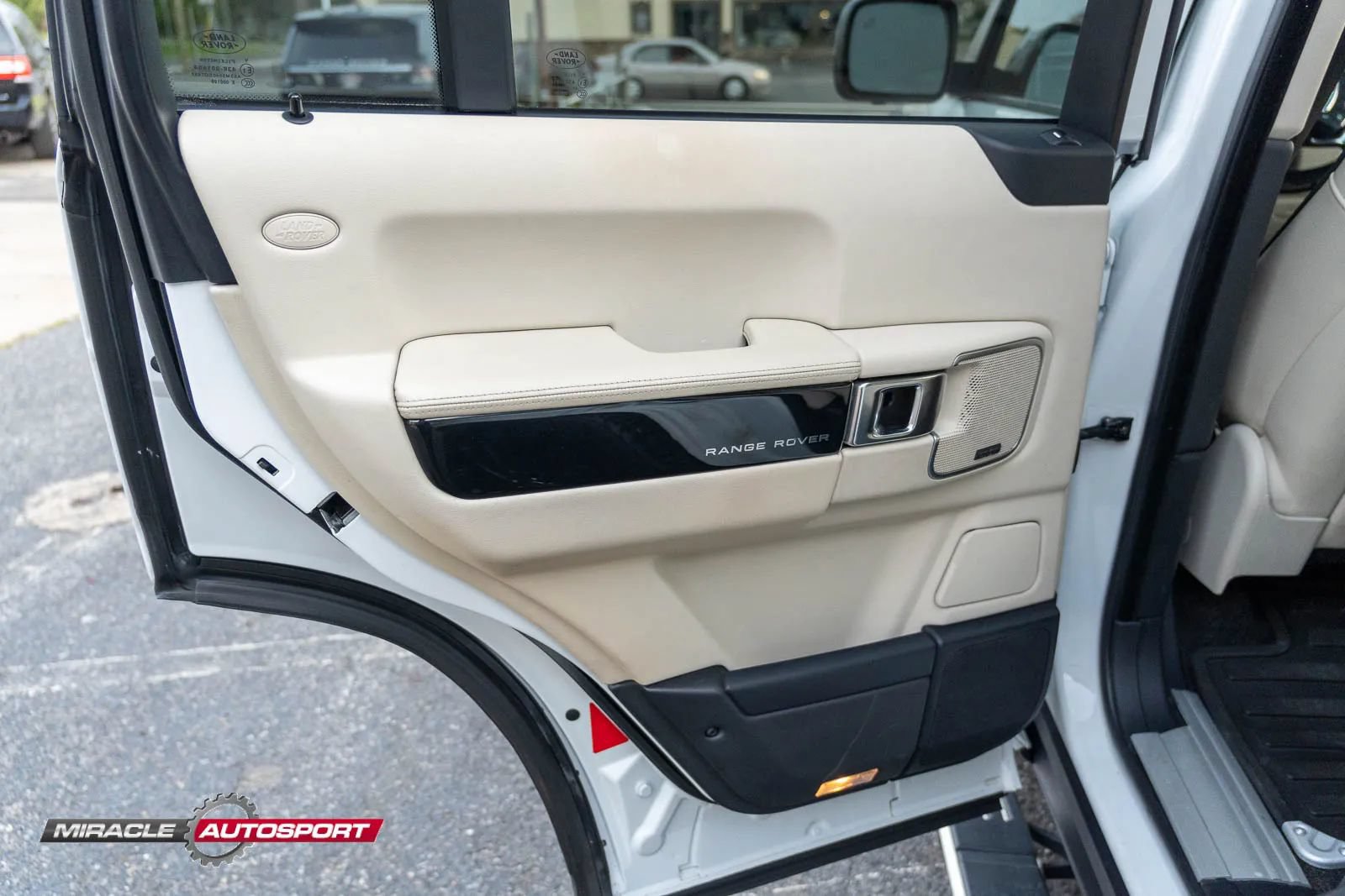 Used 2012 Land Rover Range Rover Supercharged AWD/4WD image 20