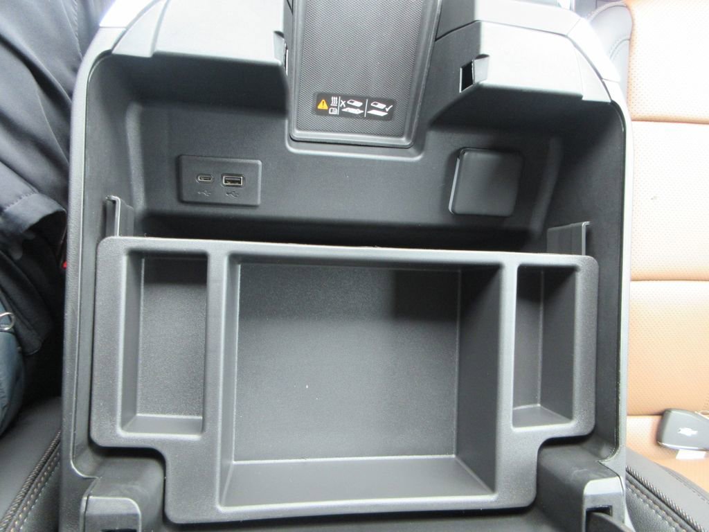 New 2026 Chevrolet Silverado 3500 High Country w/ High Country Premium Package image 33