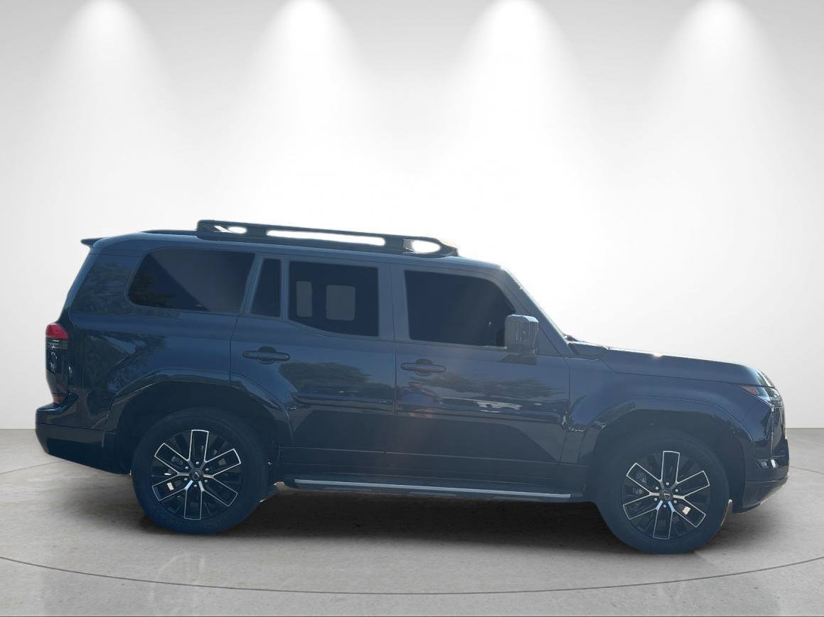 Used 2024 Lexus GX 550 w/ Accessory Package (31) AWD/4WD image 6