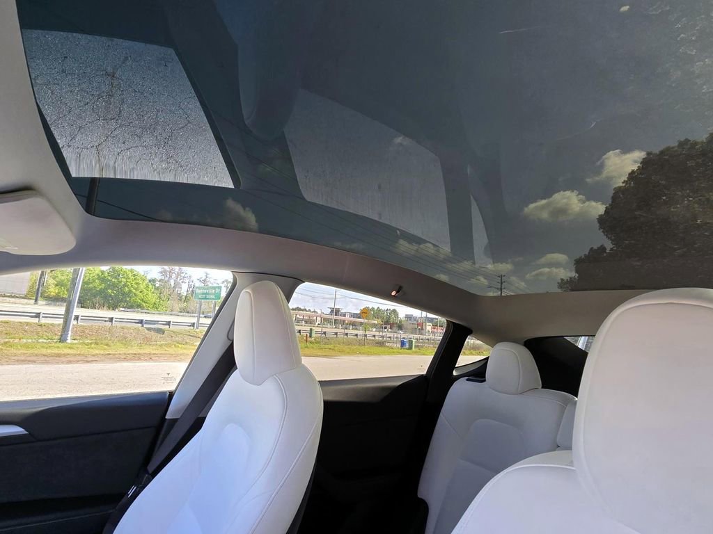 Used 2023 Tesla Model Y Long Range image 19