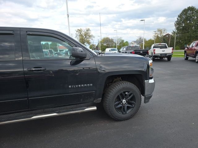 Used 2018 Chevrolet Silverado 1500 LT w/ All Star Edition AWD/4WD image 11
