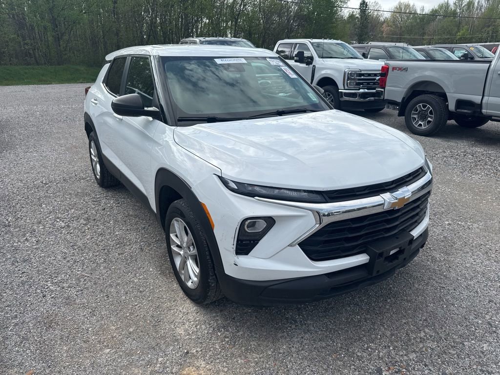 Used 2024 Chevrolet TrailBlazer LS w/ LS Convenience Package image 2