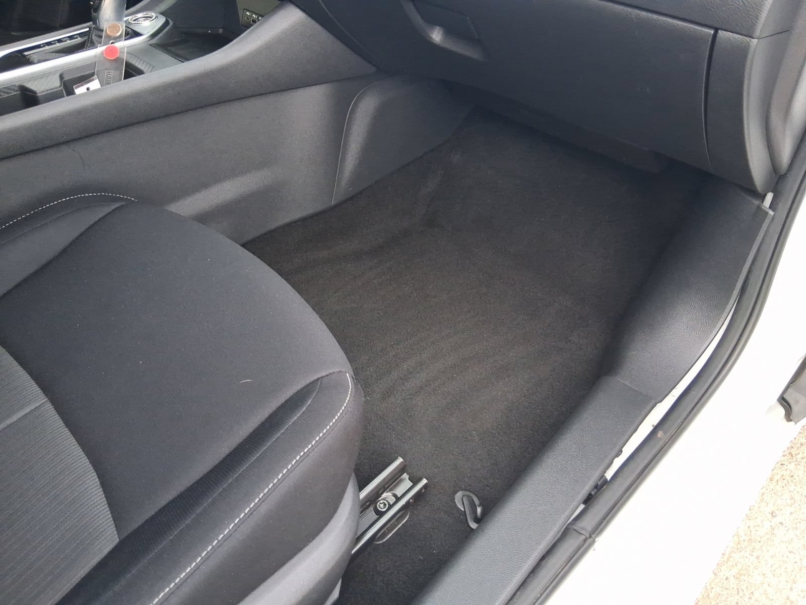 Used 2021 Nissan Sentra SV FWD image 15