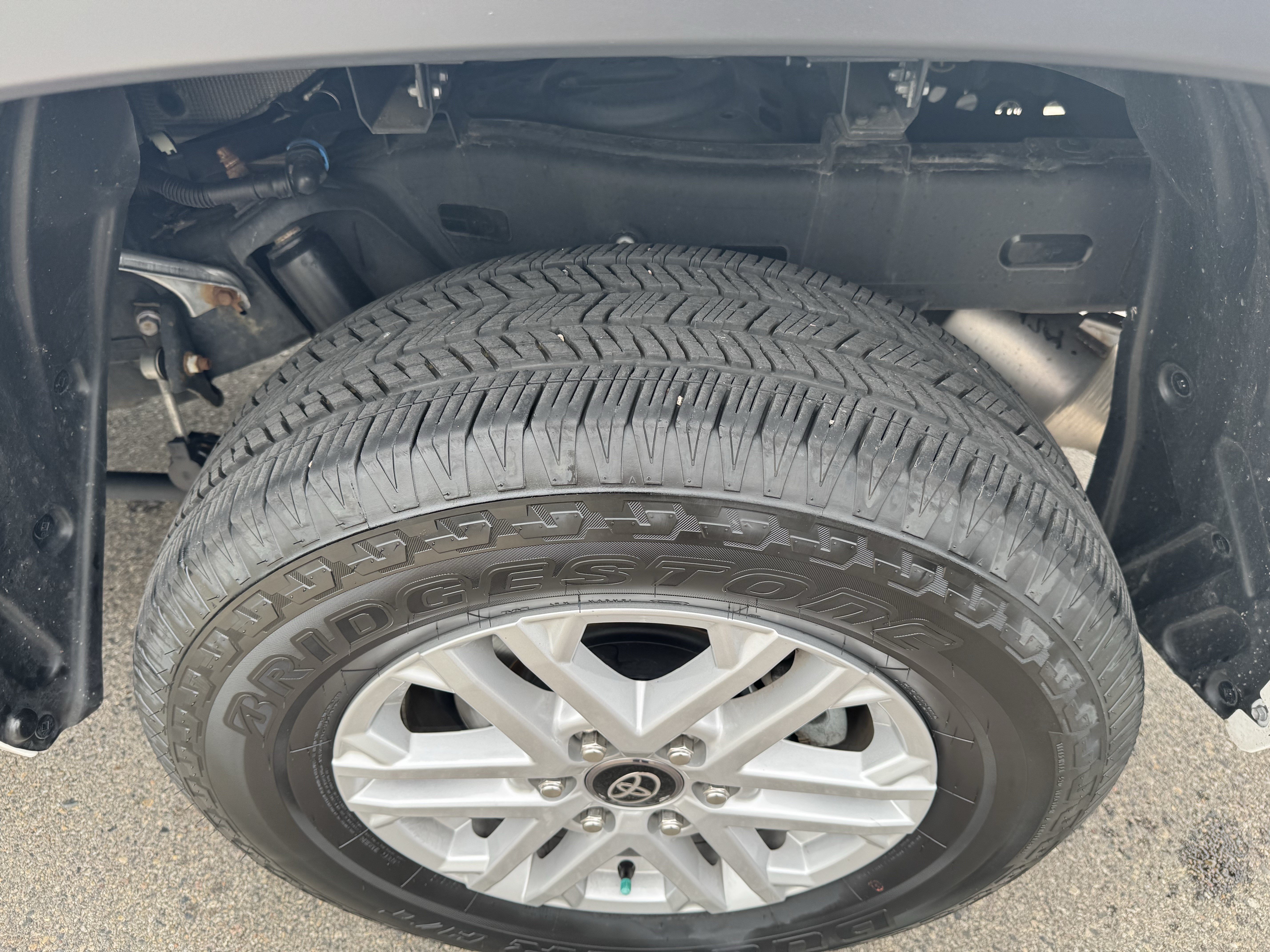 Used 2025 Toyota Tundra SR5 w/ SR5 Premium Package AWD/4WD image 10