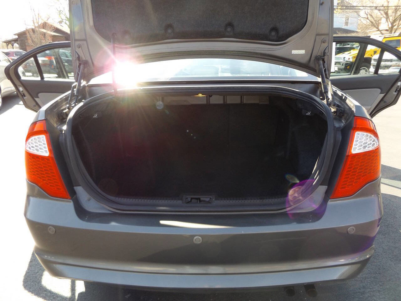 Used 2012 Ford Fusion SE image 27