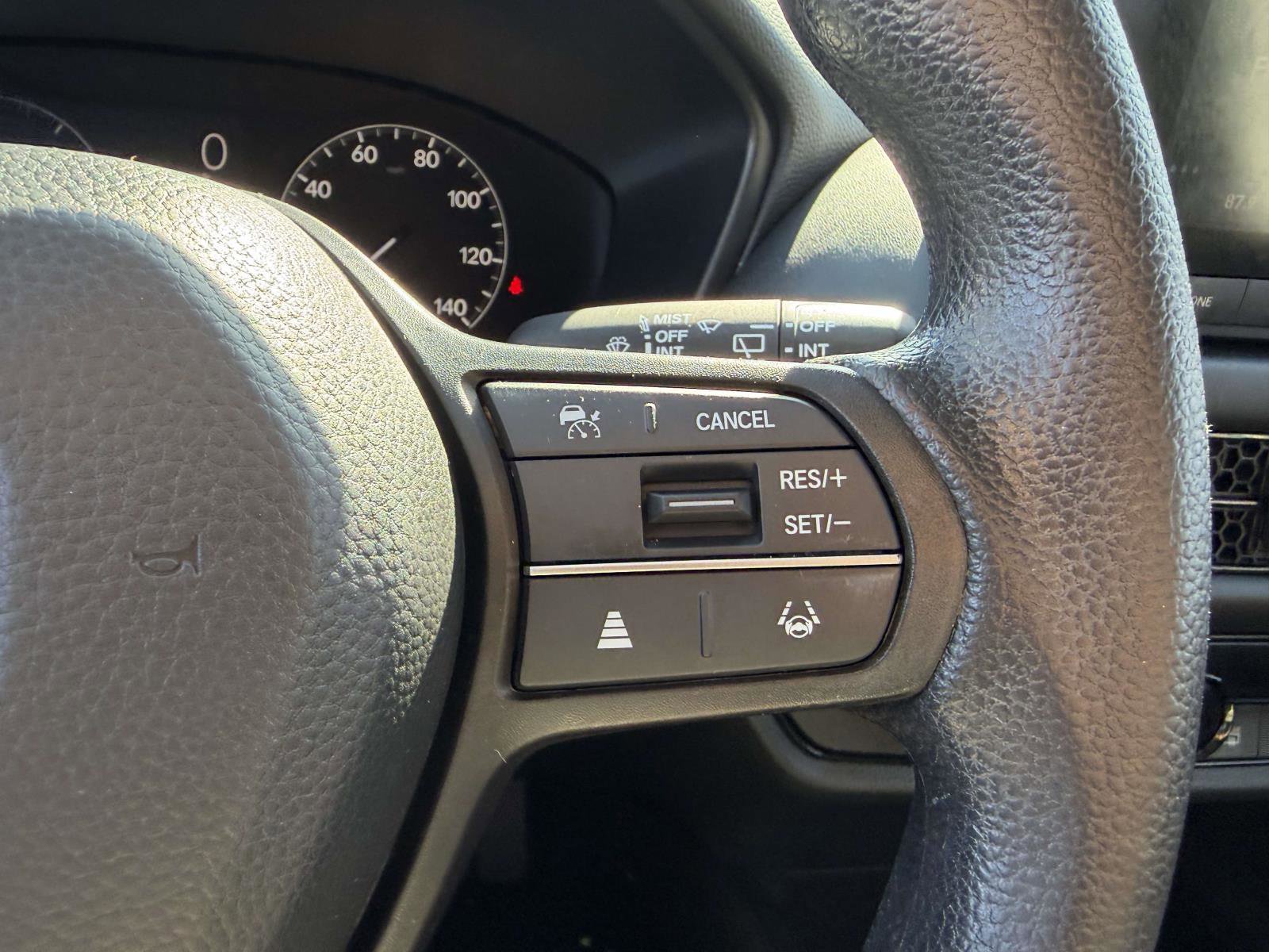 Used 2023 Honda HR-V LX image 29