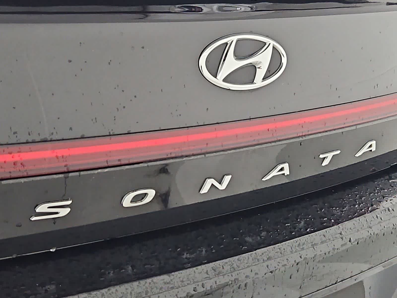 Used 2022 Hyundai Sonata Limited FWD image 12