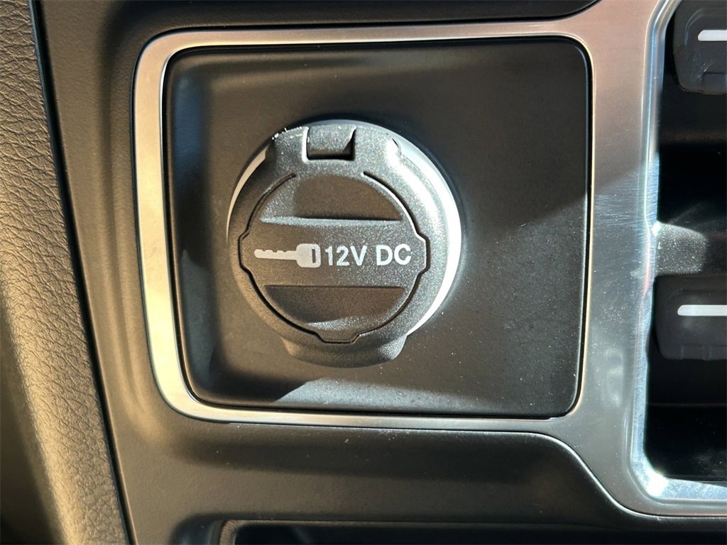 Used 2023 Jeep Wrangler Unlimited Sahara w/ Cold Weather Group image 33