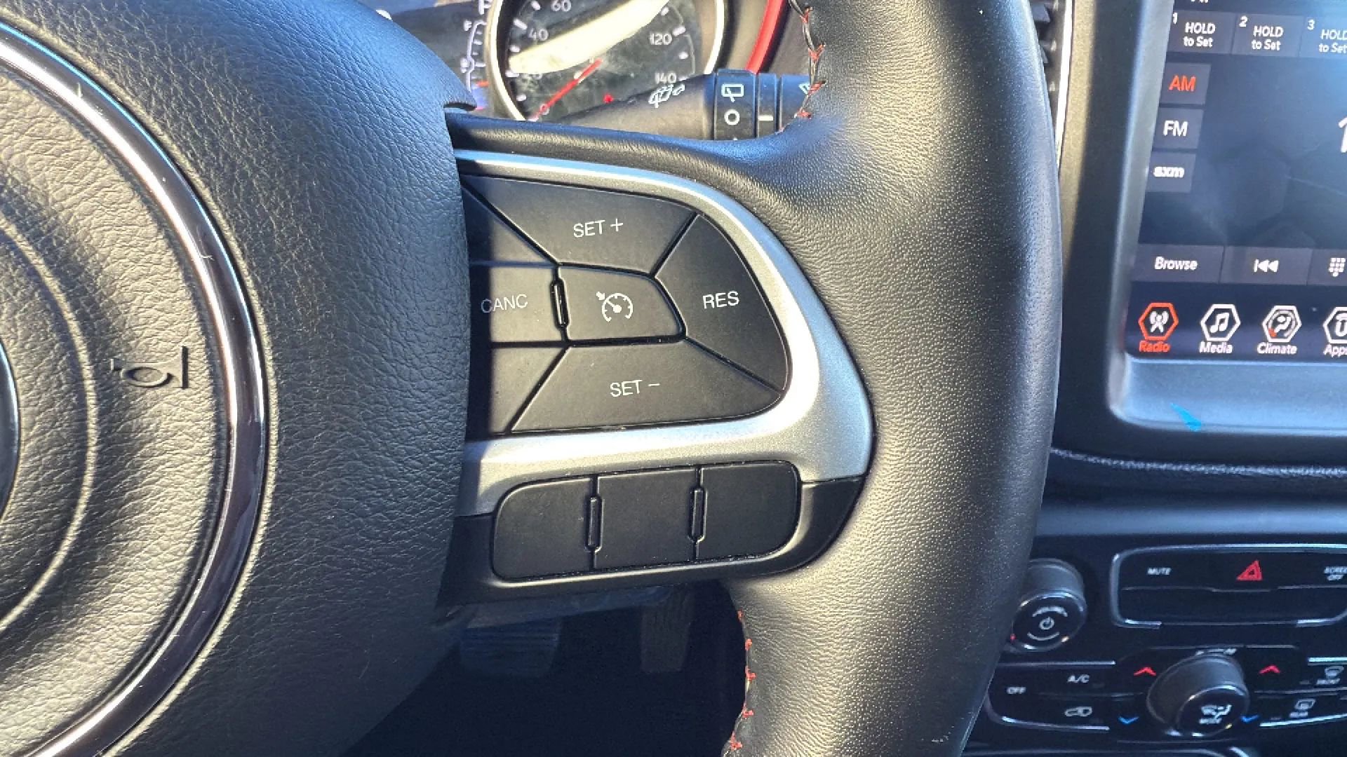 Used 2019 Jeep Compass Trailhawk image 11