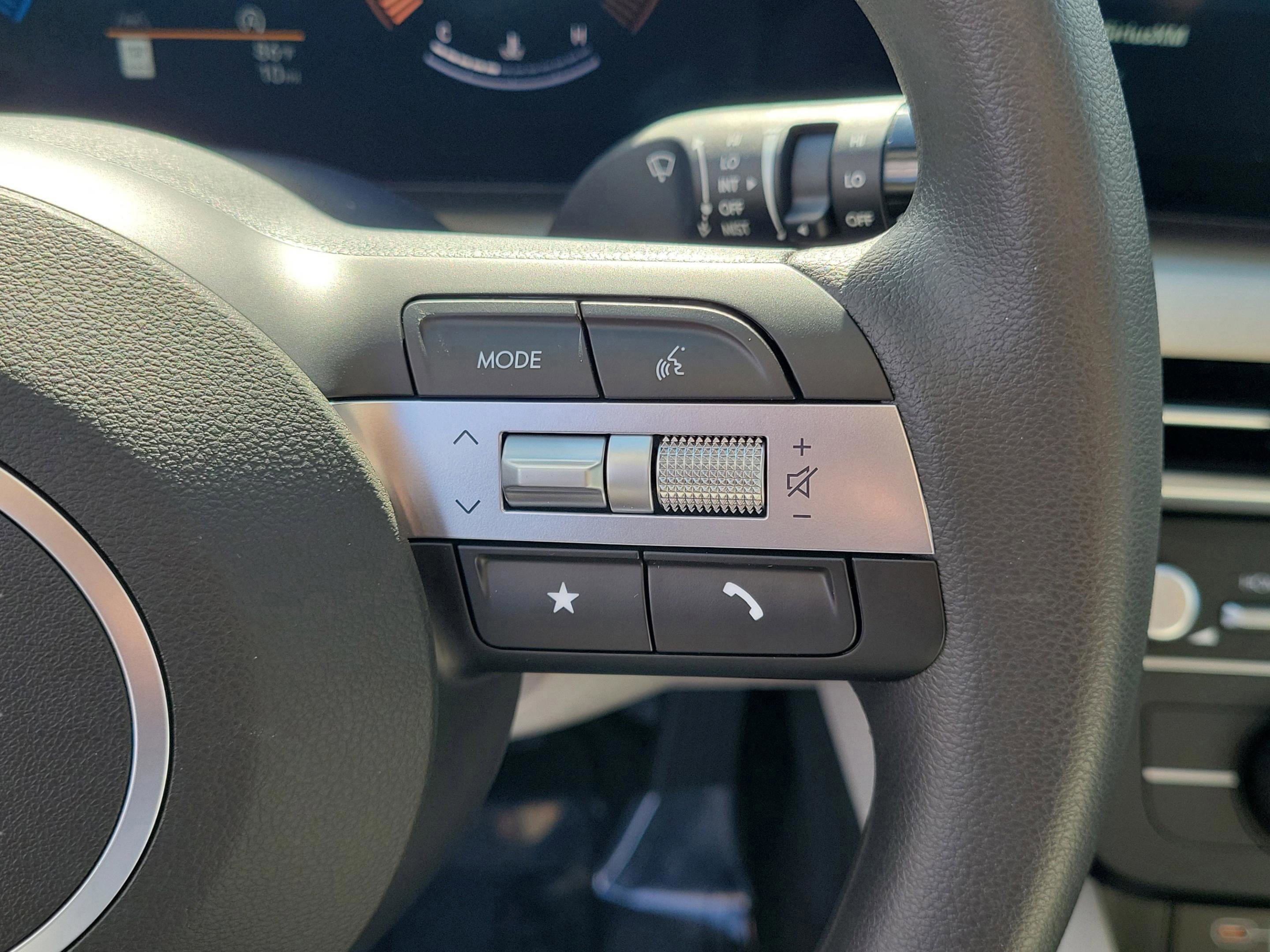 New 2026 Hyundai Tucson SE image 13