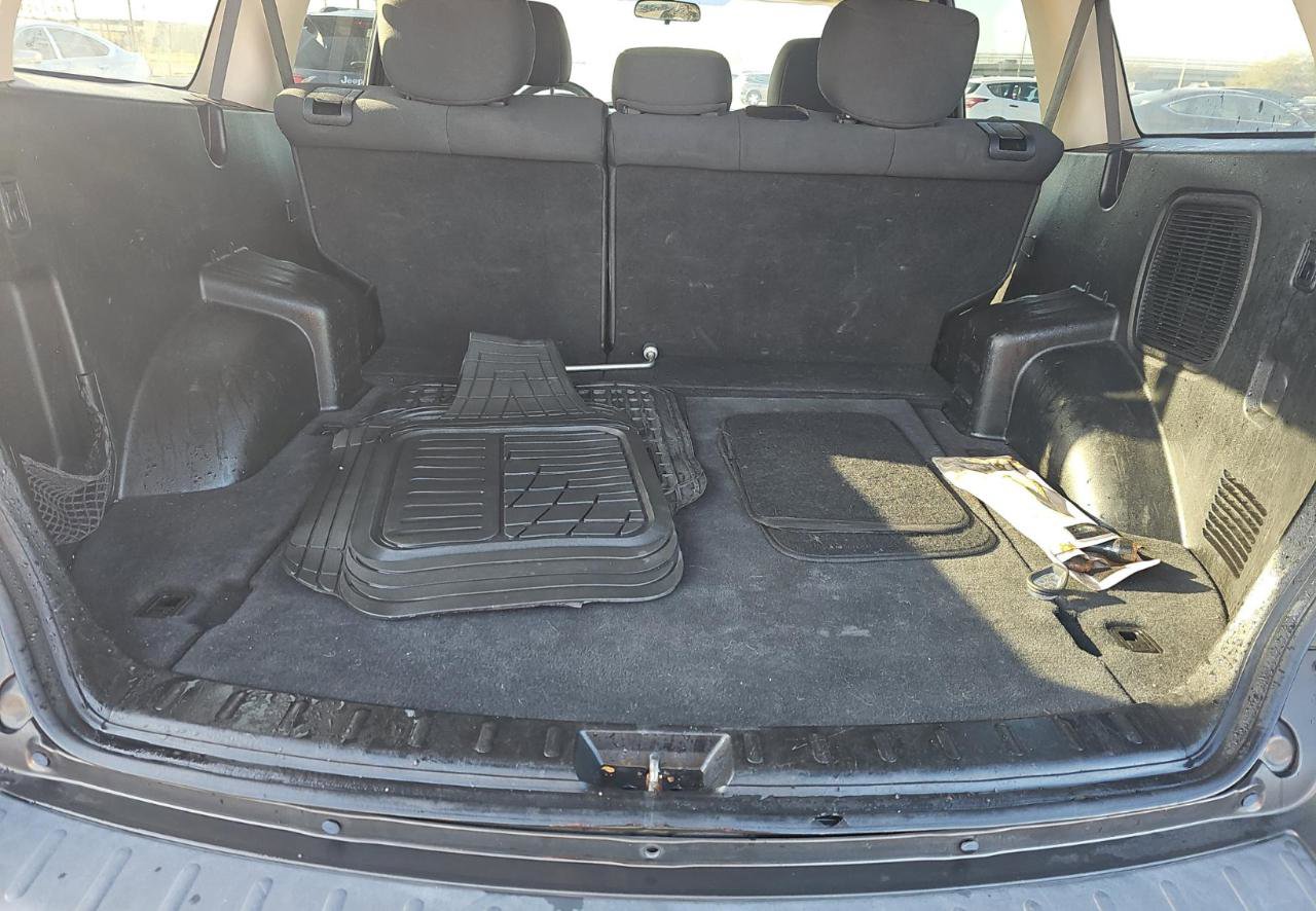 Used 2011 Mitsubishi Endeavor LS image 15