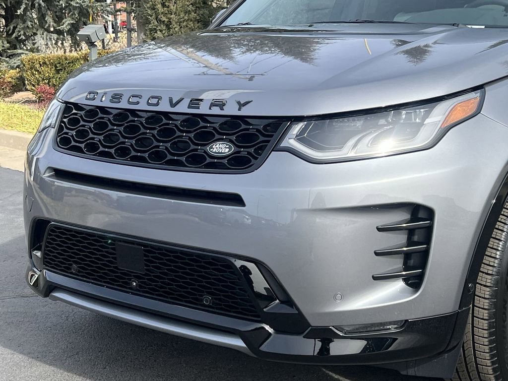 New 2026 Land Rover Discovery Sport Landmark image 9