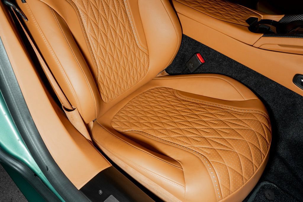 Used 2024 Aston Martin DB12 Coupe image 21