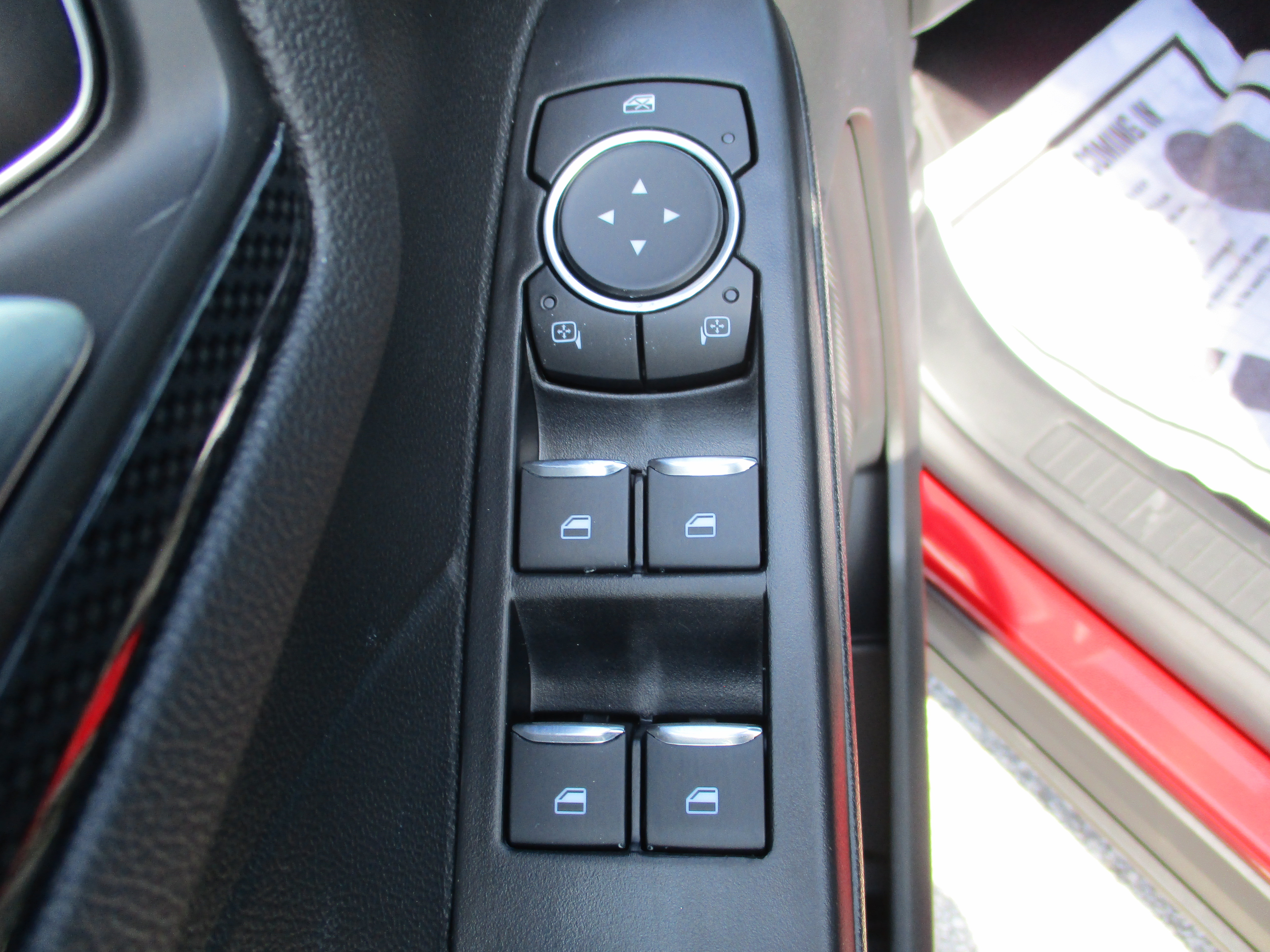 Used 2025 Ford Escape ST-Line w/ Tech Pack #1 FWD image 10