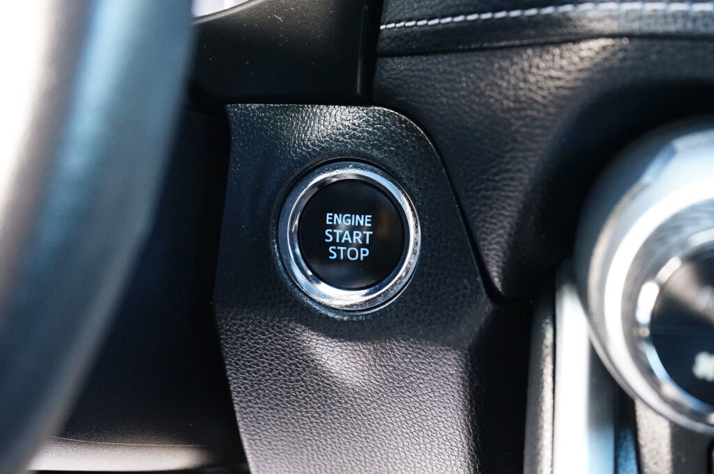 Used 2021 Toyota RAV4 XLE Premium image 19